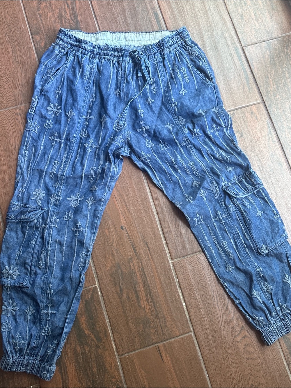 Johnny Was Light Blue Embroidered Pull-On Pants
